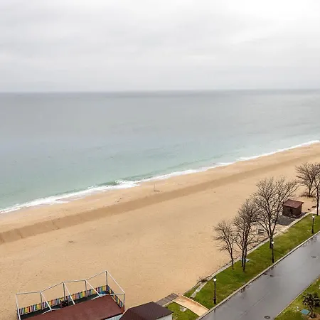 Lägenhet Cozy With Stunning Sea View In Berlin By Flat Manаger